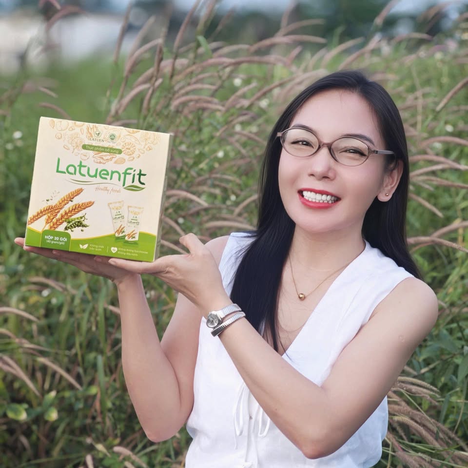 Latuenfit – đạm thực vật siết cân, hộp 20 gói x 40g